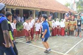 Permainan tradisional di malaysia lessons tes teach. Keceriaan Anak Anak Malaysia Main Gobak Sodor Halaman All Kompas Com