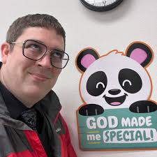 What digital goggles are recommended for drone builds?