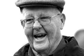 GEORGE BEGG The career of George Begg as a racing car constructor pretty  much paralleled my first coming as a journalist and magazine publisher. I  had been