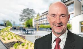 Geschäftsbericht_2022_Spital Emmental.indd