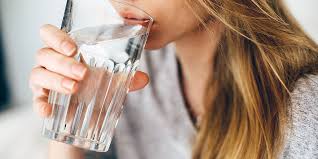 How many liters of fluid should a breastfeeding woman have? The Breastfeeding Mom S Drinking Game