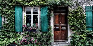 Ils ont donc tendance à. Faire Poser Un Velux Sur Le Toit Quelle Reglementation Quel Prix De Pose