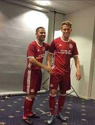 Still dating his girlfriend sara? 290 Ideeen Over Viktor Fischer Voetbal Schansspringen Knappe Voetballers
