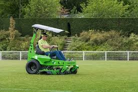 Quelle est la meilleure tondeuse autoportée ? Tondeuses Pro A Batterie Autoportee Mean Green Nemesis