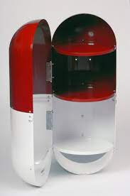 2 étagères intérieures en verre épais (4 hauteurs réglables). Armoire A Pharmacie Gelule Decoclico Armoire A Pharmacie Pharmacie Design Pharmacie