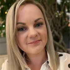 and here comes the next Amazon opportunity, one that is somewhat familiar  and back with the team who hired me into the business… however, now  returning as a Procurement Manager! I'm excited