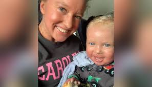 Happy rare disease day': Woman and baby kicked off flight, alleges  discrimination against skin condition