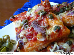 Varenie pizze je kreatívny proces. Pizza Kolac So Sardelkami A Kaparami Top Recepty Sk
