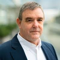 Andrew Shipman's Instagram, Twitter & Facebook