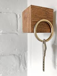The Magical Key Cube A Really Cool Magnetic Key Hanger Key Hanger Key Holder Diy Cheap Diy