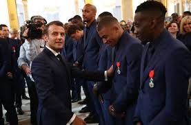 Welcome to the every vendredi tout est permis replay mcfly et carlito. Impossible D Aller A Marseille Appele Par Macron Mbappe Se Prete Au Jeu Et Dement La Blague Face A Mcfly Et Carlito Le Parisien