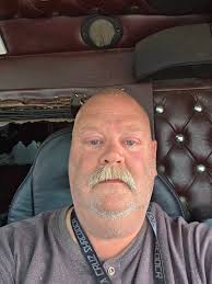 Single biker woman seeking riding partners