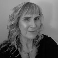 Nice sandy beach near Starvromenos? Any recommendations? Also nice walks? 😁