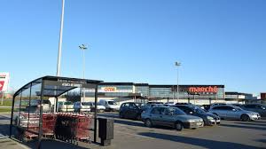 Stop by this locality to access the jardin des plantes and chateau of the dukes of brittany, two outstanding attractions you. Marquise Avis Favorable De La Cdac Pour Le Gros Projet D Intermarche