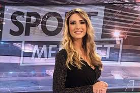 Intervista a giorgia rossi che si racconta tra vita in quarantena e passione per il calcio e totti. Giorgia Rossi Icona Dopo I Mondiali E Lei La Nuova Star Del Calcio In Tv