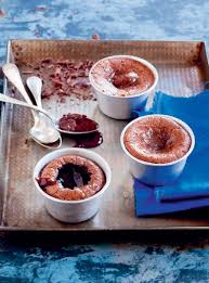 Moelleux Chauds Au Chocolat En 2020 Moelleux Faire Fondre Du Chocolat Chocolat