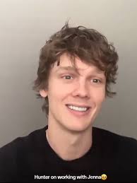 Jenna Ortega y Hunter Doohan: Una Amistad Especial