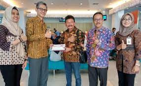 Seragam kerja bank, model baju pegawai bank wanita, seragam pegawai bank bca, baju pegawai bank bri, seragam pegawai bank syariah mandiri, model baju kerja pegawai bank bni, blazer pegawai bank, model baju pegawai bank bni, model seragam batik kantor wanita makna filosofis dibalik warna seragam kerja bank seragam adalah salah satu cara untuk. Hari Batik Nasional Seluruh Karyawan Bank Bni Cepu Berbatik