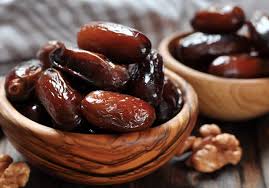 Tempe dan kurma memang dikenal sebagai makanan sehat. 8 Manfaat Minum Jus Kurma Selama Puasa Untuk Kesehatan