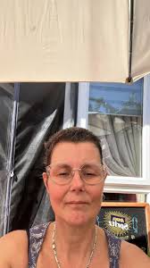 Looking for inspiration after my sis Karen Hussain went short, hair started  to grow back after chemo, always been long before but now want to keep it  short ish.