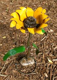 Mar 26, 2020 · to give you a leg up, we've rounded up all the best diy picnic table plans the web has to offer. Yard Art Metal Sunflower Sculpture 18 Metal Tree Wall Art Welding Art Metal Flowers