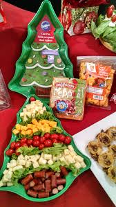 Sweet or savory, cheesy or healthy, any one of these christmas appetizers is bound to be an instant hit with your dinner guests, pleasing even the and the best part? Christmas Tree Cheese Tray Quick Easy Using A Tree Shaped Cake Pan Add Your Favorite Meats And Chees Christmas Food Christmas Appetizers Christmas Cooking
