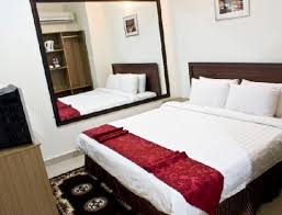 Are there restaurants at or near premier times international hotel? Hotel 128 Prices Reviews Kuala Lumpur Malaysia Tripadvisor