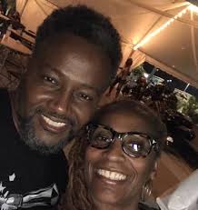 Gilmore: High school sweethearts married for 24 years show love for each  other, community