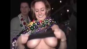 Cant resist groping the big ones. - Porn - EroMe