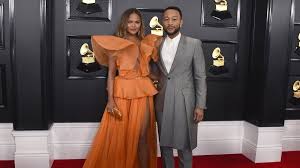 Chrissy teigen's daughter pushed a boy on first day of preschool — watch the cute confession. Chrissy Teigen Und John Legend Haben Drittes Kind Verloren