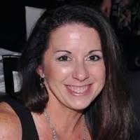 Lisa Bray's Instagram, Twitter & Facebook