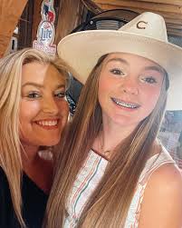 D E S I R A Y B A C O N• (@desiraybacon) • Instagram photos and videos