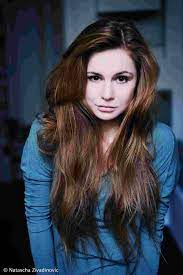 Gemeinsam mit ihrer älteren schwester wuchs sie in potsdam auf, wo sie bereits im vor allem „stühle im schnee stellte unter beweis, dass die jungschauspielerin auch ernsten rollen gewachsen war. Josefine Preuss Actress Filmmakers