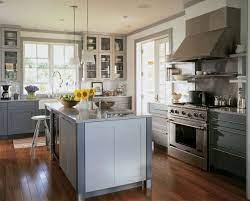Be sure to pair your cool gray with crisp white trim color to balance your kitchen color palette. 15 Amazing Ways To Use White Walls Grey Trim In Your House Jimenezphoto