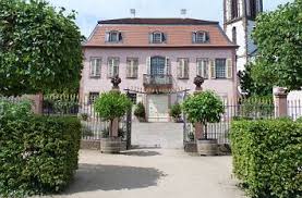 French garden from the 18th century with palais and garden house with façade painting from 1710. Quermania Prinz Georg Garten Mit Prinz Georg Palais Und Pretlack Schem Gartenhaus In Darmstadt Sehenswurdigkeit Und Ausflugsziel In Hessen