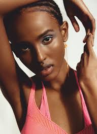 Ifrah Qasim covers Elle Sweden June 2020. Сaptured by photographer Sara Bill  Photography, rising star Ifrah Qasim wears a dress and ''Le Baci'' bag from  Jacquemus paired with Acne Studios sneakers on