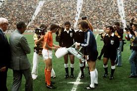 Gerd mueller in the world cups information about gerd mueller and his performace in the fifa soccer world cup. Gerd Muller German Striker Who Won 1974 World Cup Recalls How Frightened His Team Were By Johann Cruyff S Holland