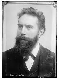 8 November 1895: Wilhelm Roentgen Menemukan X-Ray