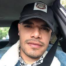 Eli Mor's Instagram, Twitter & Facebook