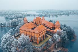 Litauen landschaft mit windturbinen in blühenden senfgebieten. Hintergrundbilder Litauen Winter Landschaft Trakai Insel Schloss 2048x1366 Wallpapermaniac 1279837 Hintergrundbilder Wallhere