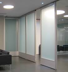 Acoustically Rated Movable Glass Partitions For Offices By Hufcor Translucent Glass Provides Visual Glass Room Divider Wooden Room Dividers Room Divider Walls
