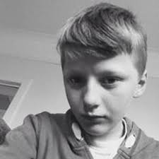 Lewis Chisholm's Instagram, Twitter & Facebook