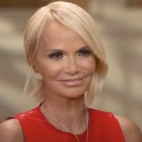 VIDEO: Idina Menzel, Kristin Chenoweth, and More Talk the Making of WICKED 