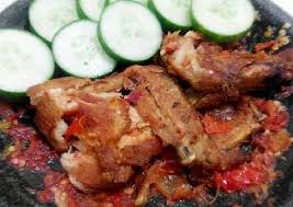 Sambal tomat terasi mentah segar pedasnya supeeerrrrr. Resep Sambal Mentah Mantap Cara Membuat Sambal Mentah Pedas Dapur Nenek Dilansir Dari Kompas Com Resep Sambal Bawang Merah Utuh Ini Pertama Kali Dibagikan Oleh Lasmi Sari Lastri Andrezzzaa