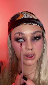 Karie Moore's Instagram, Twitter & Facebook