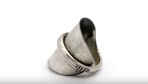 Spoon rings can be made with vintage spoons with intricate designs on their handles. The Mesmerizing Process Of Making Antique Spoon Rings Live Play Eat