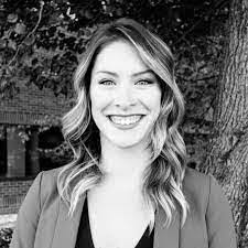 Shelley Kyser's Instagram, Twitter & Facebook