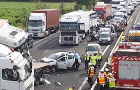 On one of the hottest days of the year, the first responders feel the pressure as harrowing incidents keep happening around the city, including a road rage accident involving a van full of tourists, an. Nimes Deux Morts Et Cinq Blesses Dans Un Carambolage Sur L A9 L Autoroute Coupee