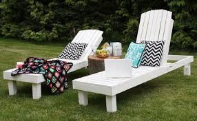 This outdoor furniture project is simple to build, functional, and will look great on your patio. 7 Diy Outdoor Lounge Chairs To Enjoy The Sunlight Shelterness