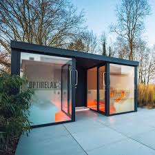 Eine in den bodenbelag integrierte duschrinne ist die einzige optische begrenzung. Saunahaus Mit Dusche Outdoor Vision Ii Optirelax
